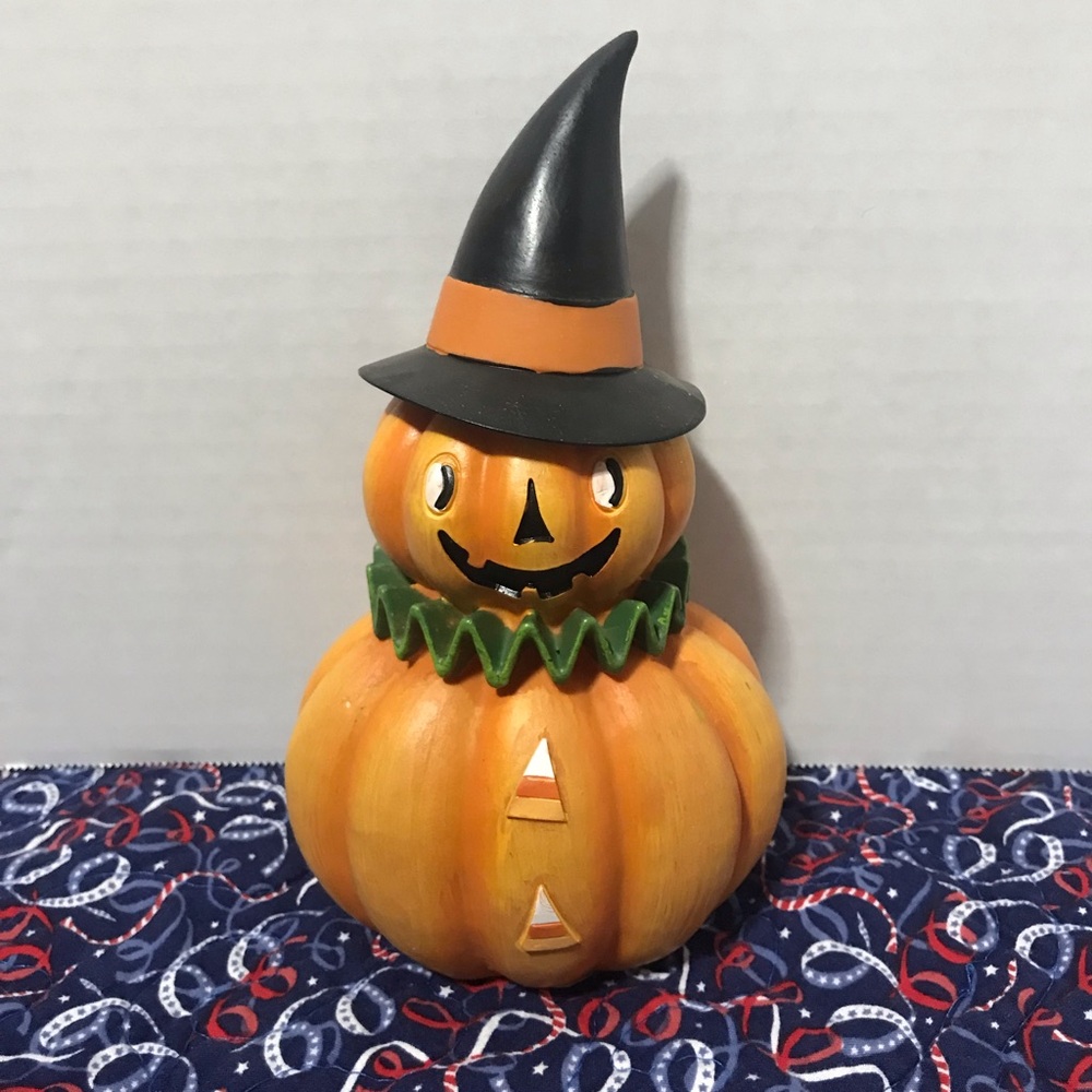 Retro style Halloween jack-o’-lantern 8 inch candy corn